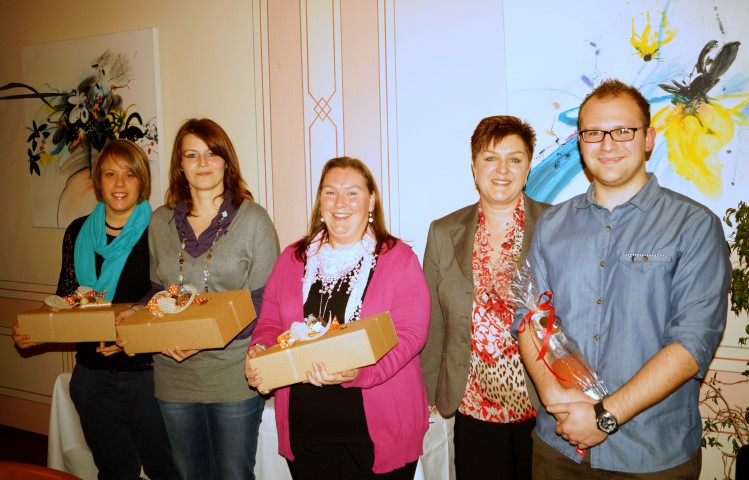 Von links nach rechts: Regina Marte, Elivra Nester, Nadine Schuhmacher, Tanja Heimburger, Luis Bonillo